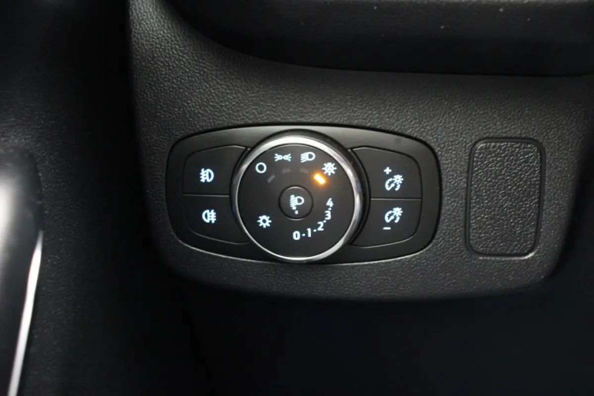 1.0 EcoBoost Titanium - Carplay, Navi, Cruise