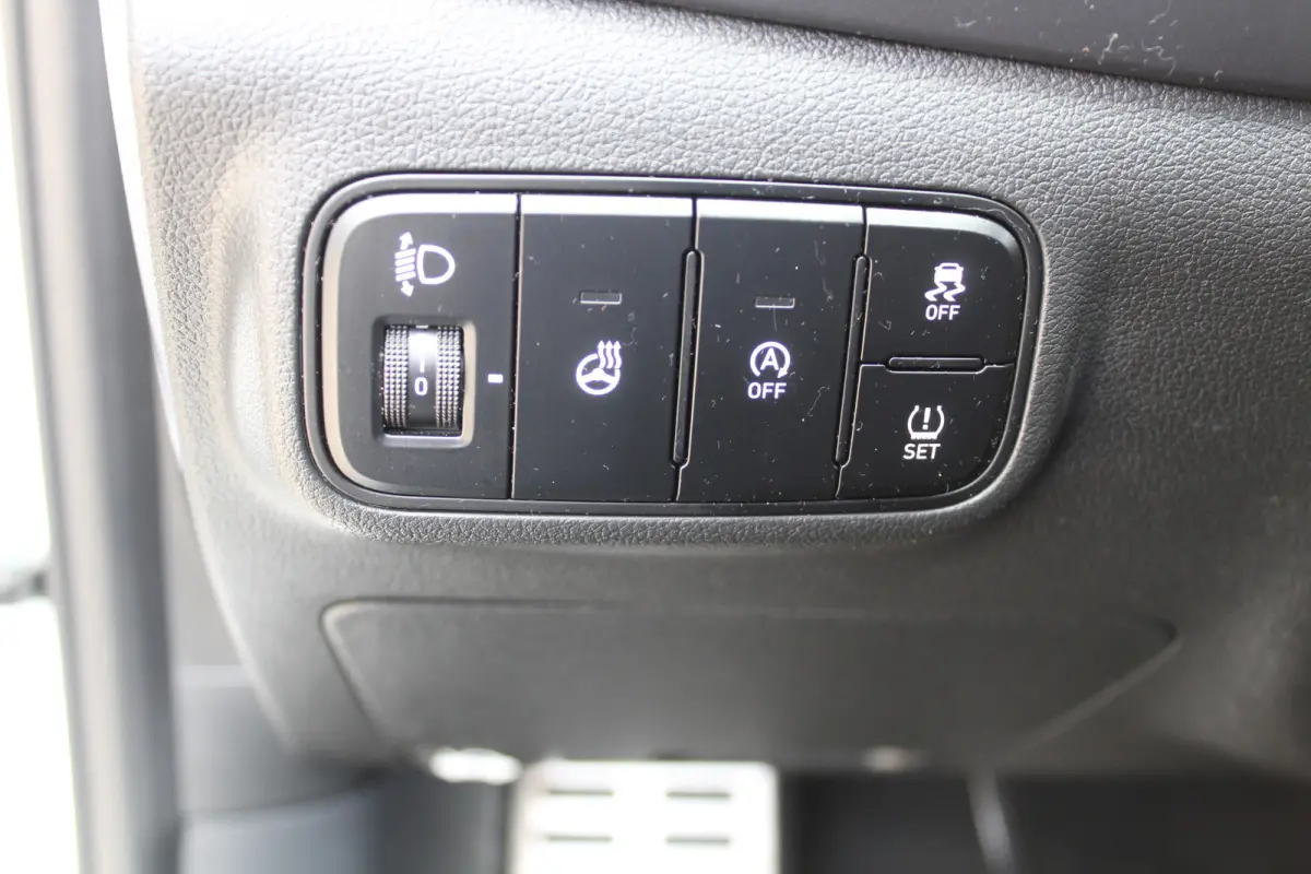 1.0 T-GDI Premium Sky DAB l Extra getint glas achter l