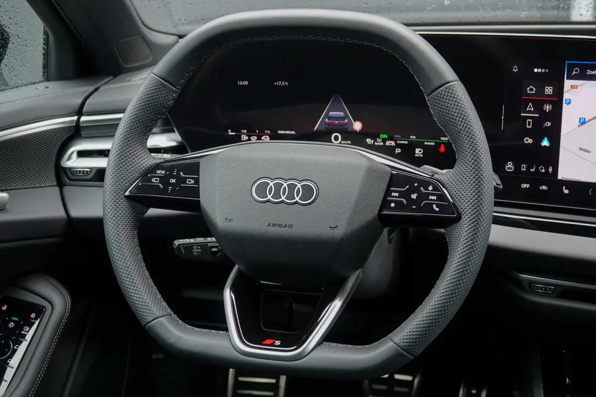 e-hybrid 299Pk | Quattro | MMI Bijrijdersdisplay | 360° Camera | AWD-Besturing | Midnight Green | 21''