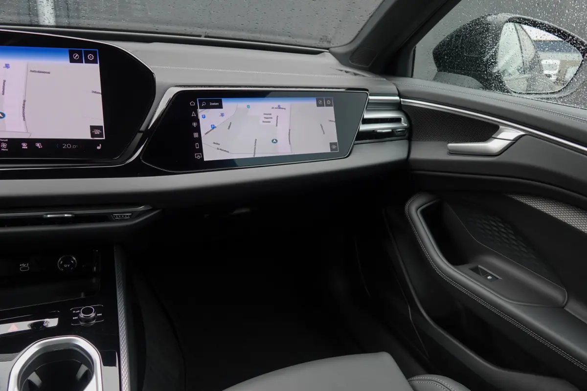 e-hybrid 299Pk | Quattro | MMI Bijrijdersdisplay | 360° Camera | AWD-Besturing | Midnight Green | 21''
