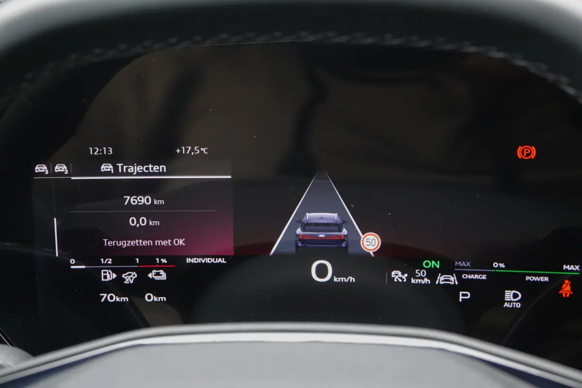 e-hybrid 299Pk | Quattro | MMI Bijrijdersdisplay | 360° Camera | AWD-Besturing | Midnight Green | 21''