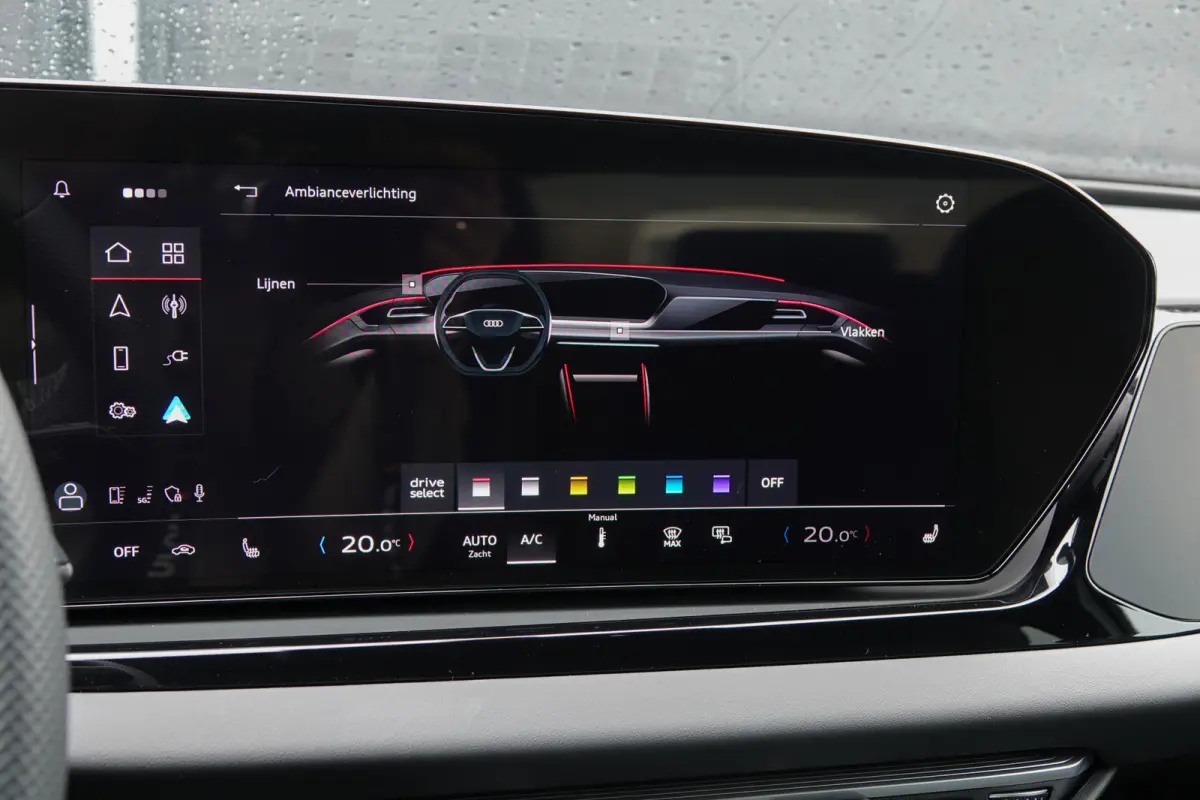 e-hybrid 299Pk | Quattro | MMI Bijrijdersdisplay | 360° Camera | AWD-Besturing | Midnight Green | 21''