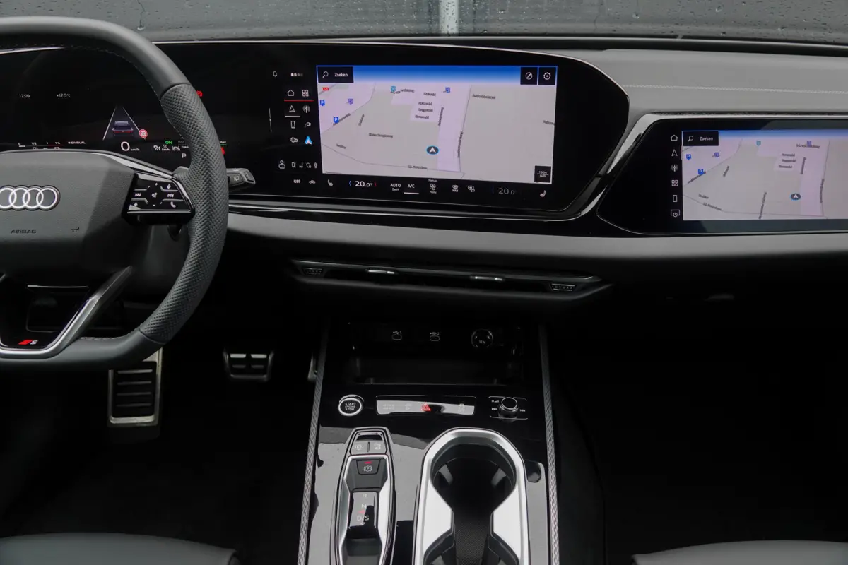 e-hybrid 299Pk | Quattro | MMI Bijrijdersdisplay | 360° Camera | AWD-Besturing | Midnight Green | 21''