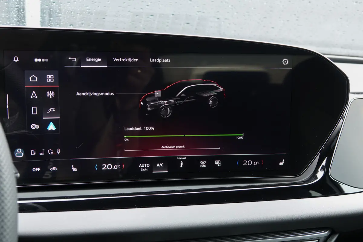 e-hybrid 299Pk | Quattro | MMI Bijrijdersdisplay | 360° Camera | AWD-Besturing | Midnight Green | 21''