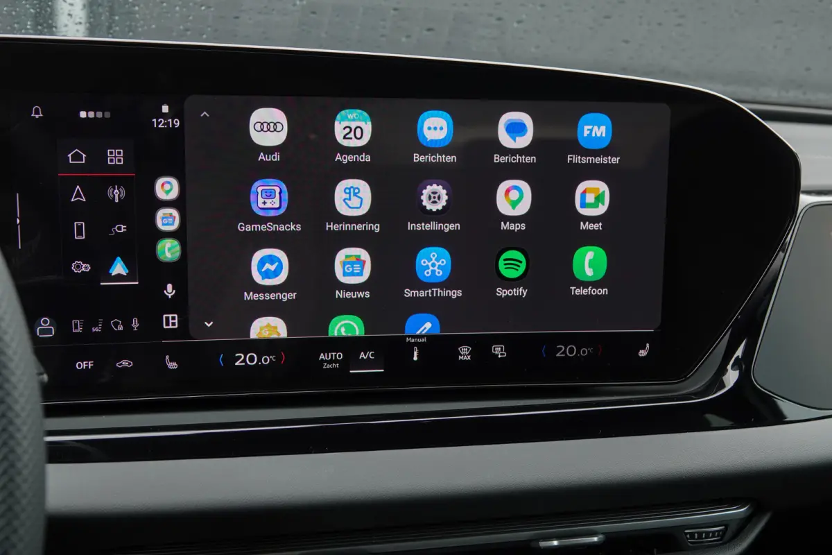 e-hybrid 299Pk | Quattro | MMI Bijrijdersdisplay | 360° Camera | AWD-Besturing | Midnight Green | 21''