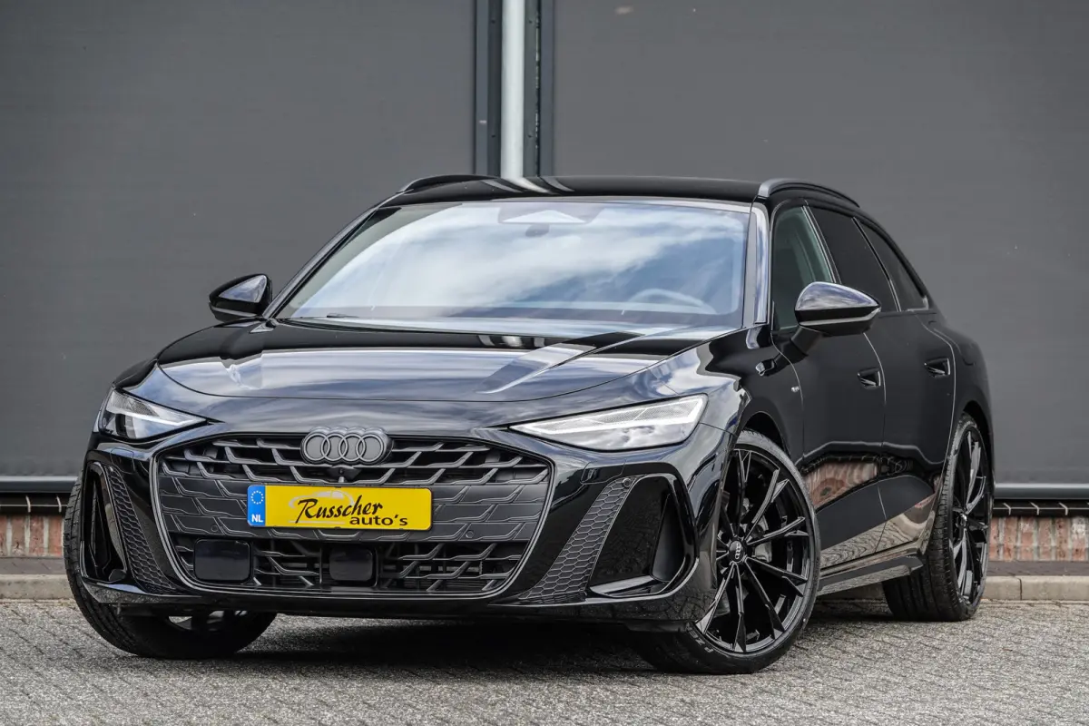 e-hybrid 299Pk | Quattro | MMI Bijrijdersdisplay | 360° Camera | AWD-Besturing | Midnight Green | 21''
