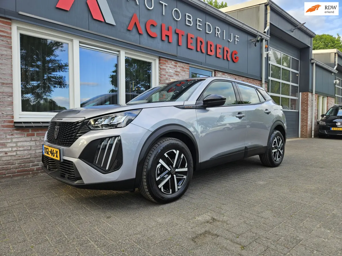1.2 Hybrid 136 Style Carplay! LED! Automaat! Cruise Control! Mooie/Nette Auto!