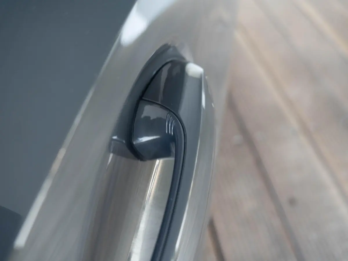 330e SoH 90% | Innovationspakket | Comfort Access | Achteruitrijcamera | Panoramadak | Stoelverwarming | Head-Up Display | 19 inch | Trekhaak