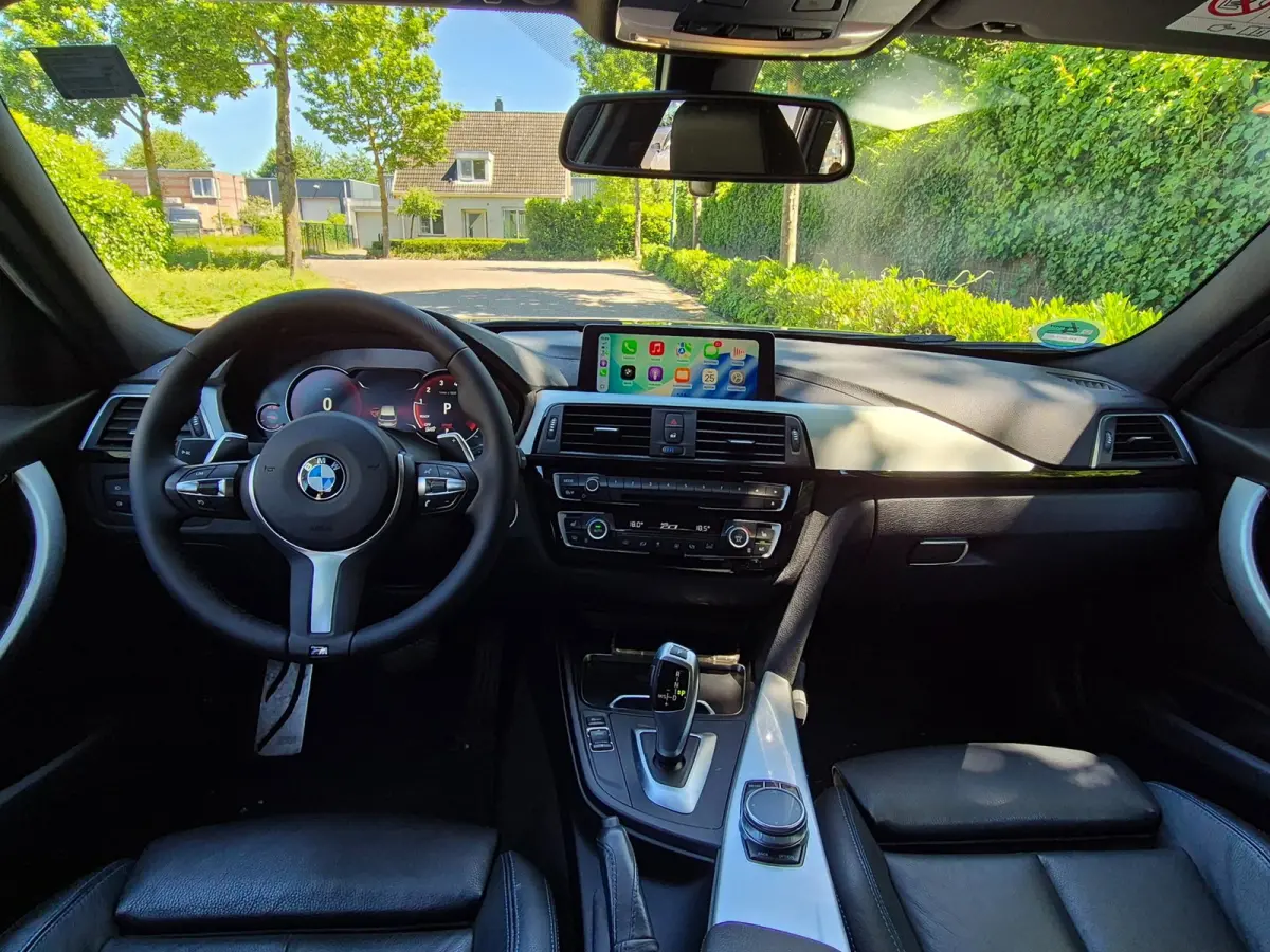 M Sport Edition Apple CarPlay Trekhaak 18inch breedset 6WB Virtual dash NAP RIJKLAAR