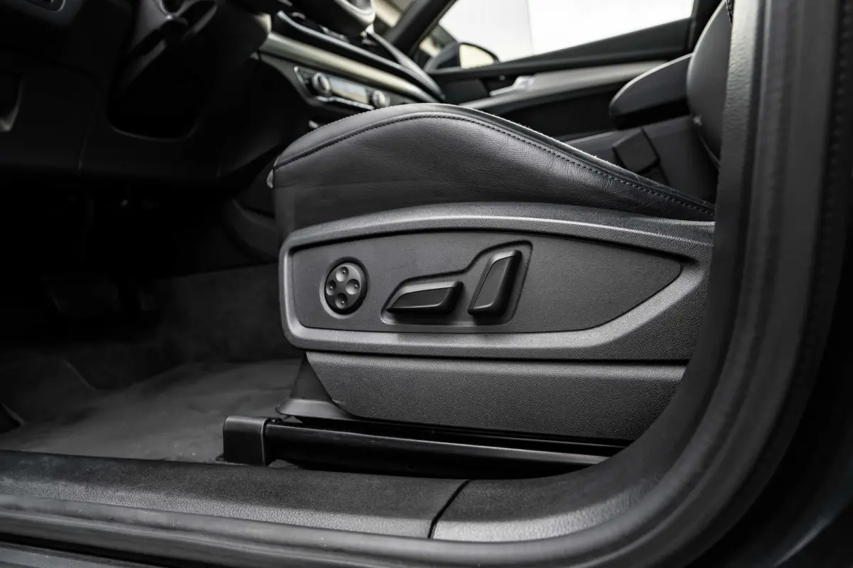 55 TFSI e S edition Competition 367 PK | Panoramadak | 360 Camera | Head-up | Matrix LED | Stuurverwarming