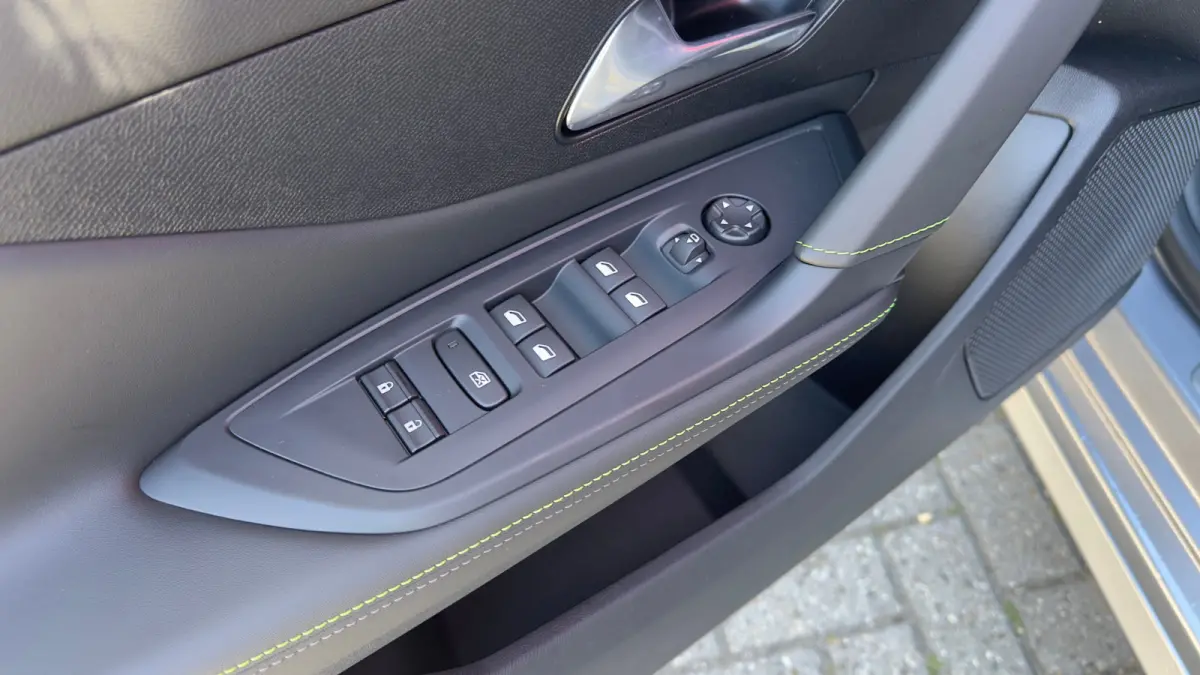 GT | Driver Sport Pack | Elektrische parkeerrem | Extra getinte achterste zijruiten en achterruit