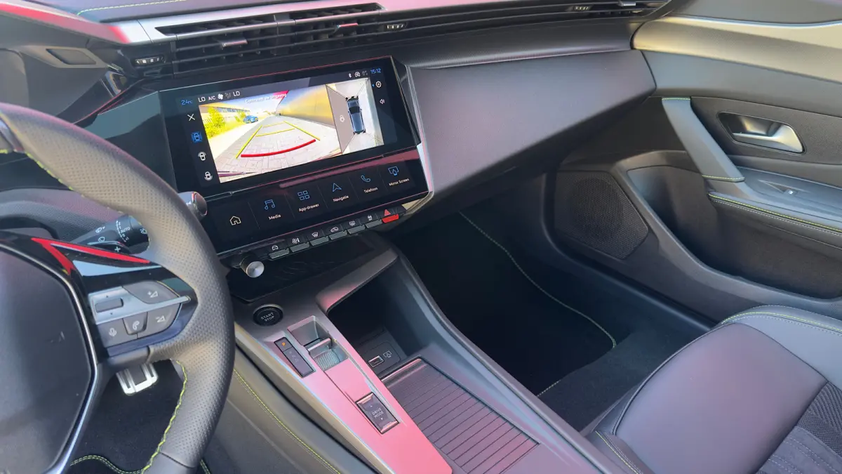 GT | Driver Sport Pack | Elektrische parkeerrem | Extra getinte achterste zijruiten en achterruit
