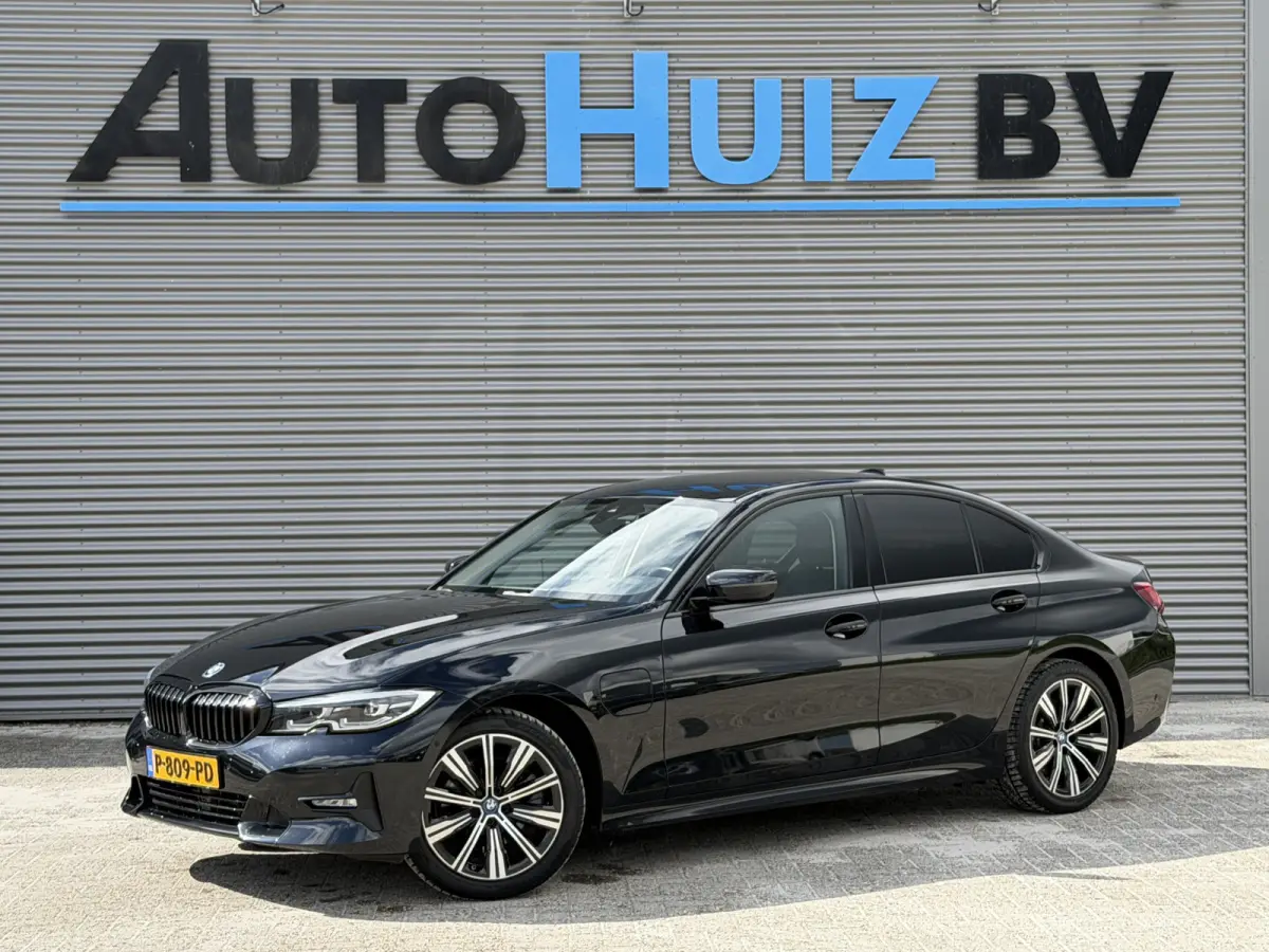 320e Business Edition Plus Sport LineLederen Sportstoelen Carplay Achteruitrijcamera Live cockpit pro