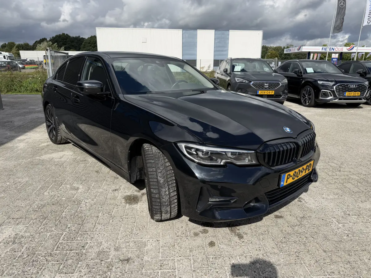 320e Business Edition Plus Sport LineLederen Sportstoelen Carplay Achteruitrijcamera Live cockpit pro