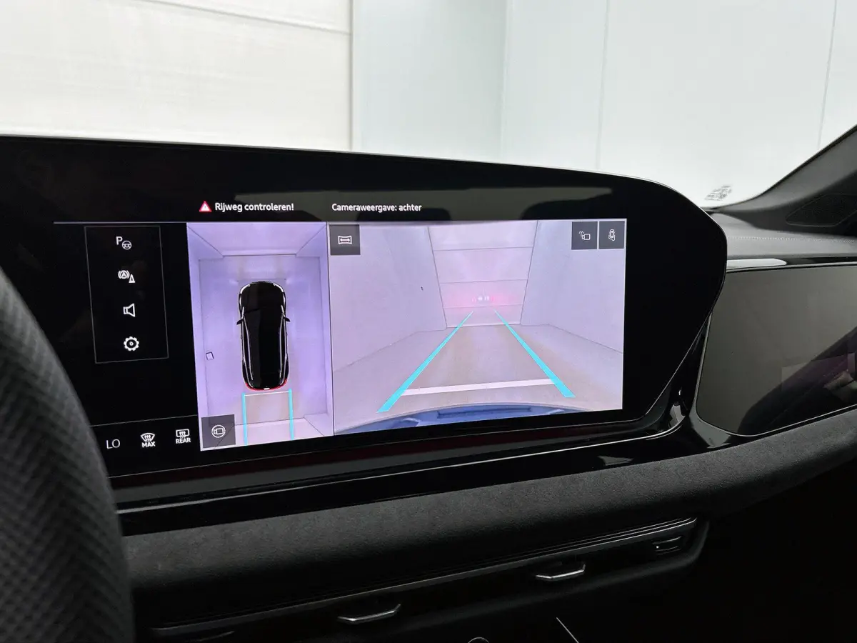 2.0 e-hybrid quattro 299 PK | S-Line | Tech plus | MMI bijrijdersscherm | Digitale sleutel | Audi virtual cockpit plus | Achterklep elektrisch | Matrix-functie |Omgeving camera's | Adaptieve