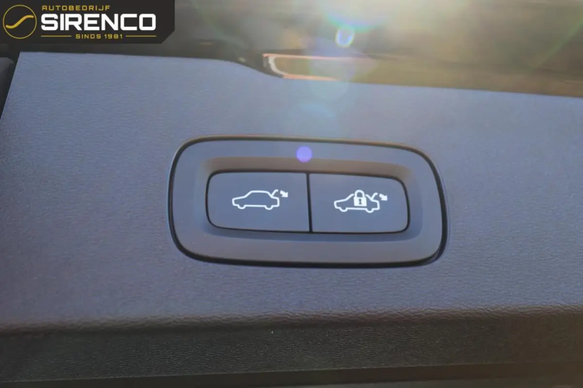 2.0 T6 Recharge AWD Inscription | leder comfort zetels | 341pk | stoel en stuur verwarming | trekhaak | soh 85% |