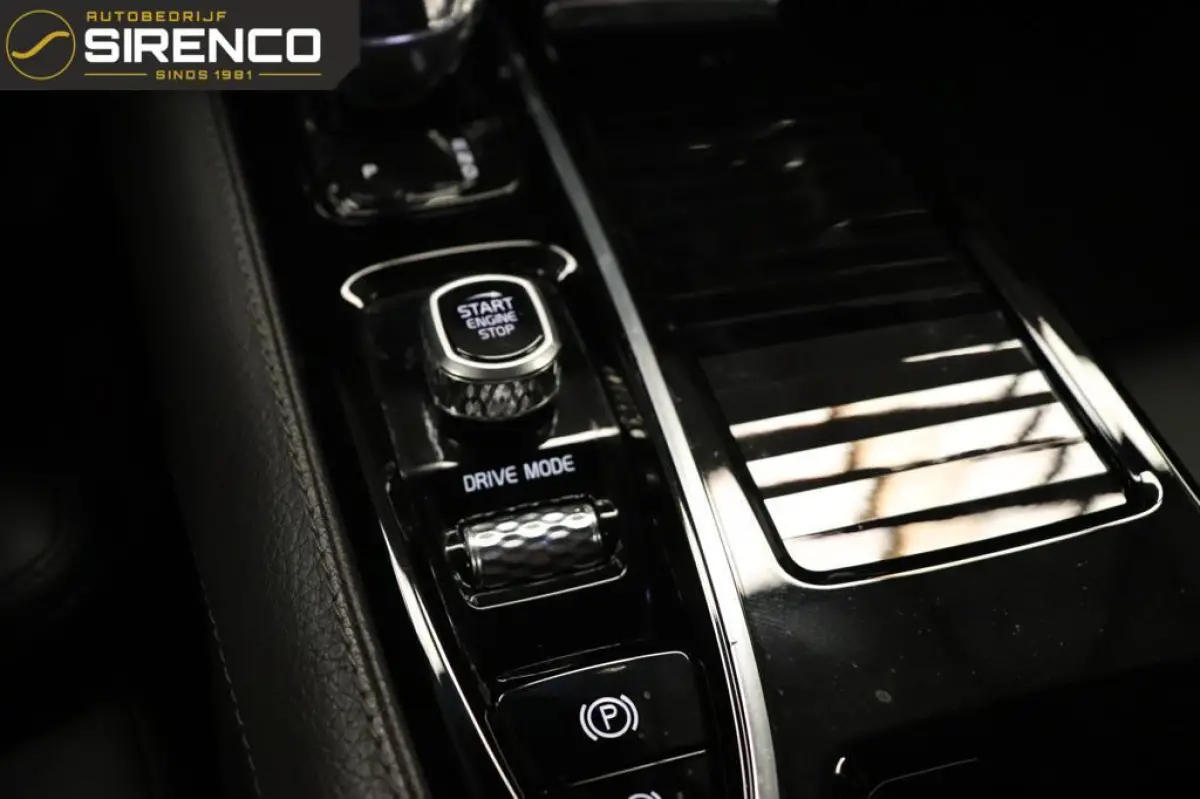 2.0 T6 Recharge AWD Inscription | leder comfort zetels | 341pk | stoel en stuur verwarming | trekhaak | soh 85% |