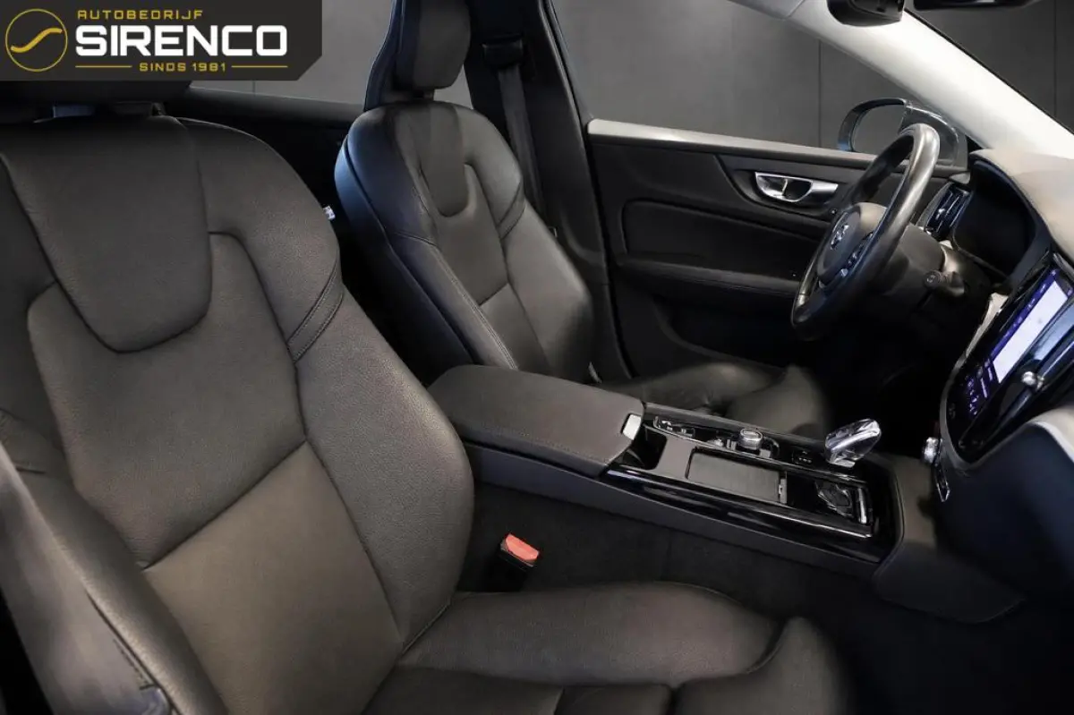 2.0 T6 Recharge AWD Inscription | leder comfort zetels | 341pk | stoel en stuur verwarming | trekhaak | soh 85% |