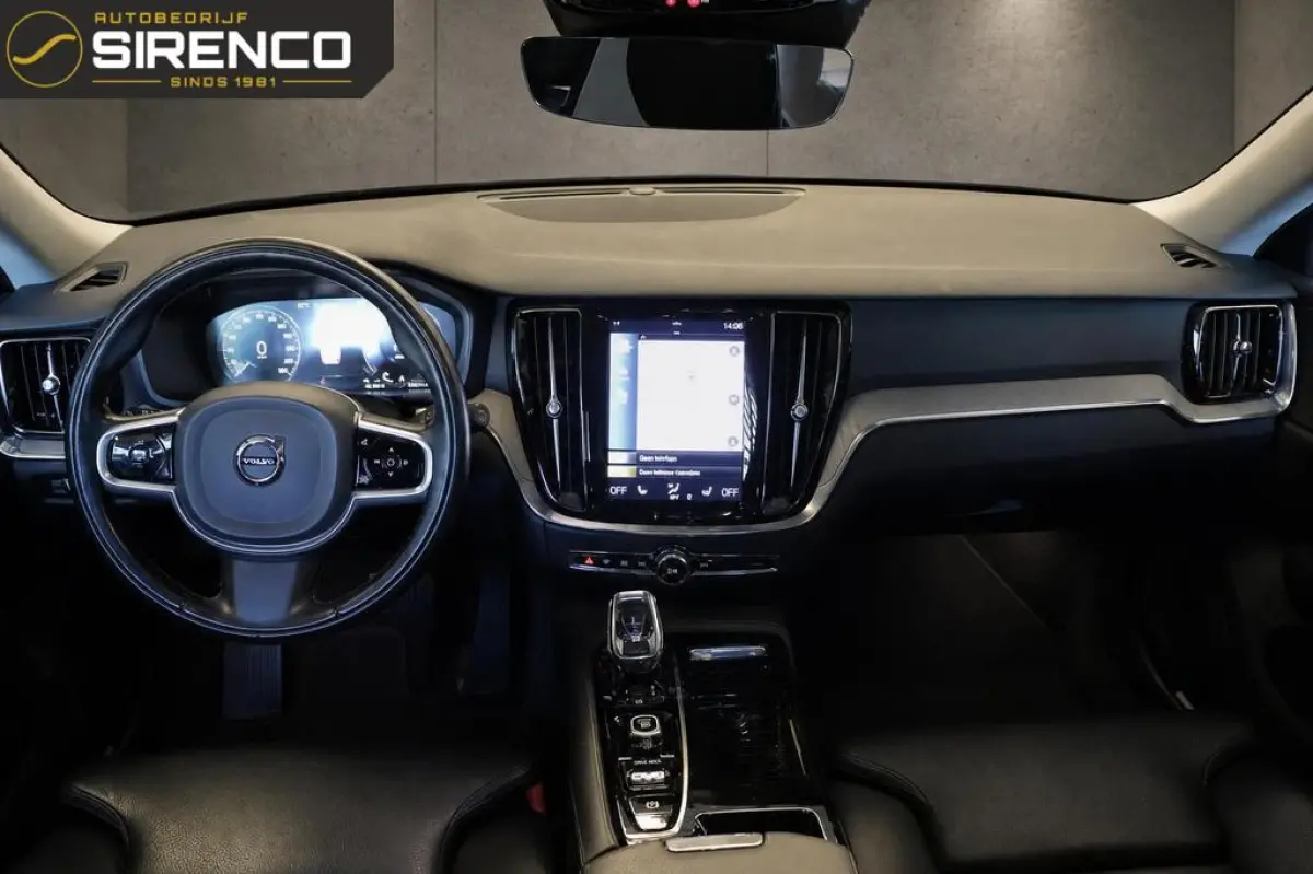 2.0 T6 Recharge AWD Inscription | leder comfort zetels | 341pk | stoel en stuur verwarming | trekhaak | soh 85% |