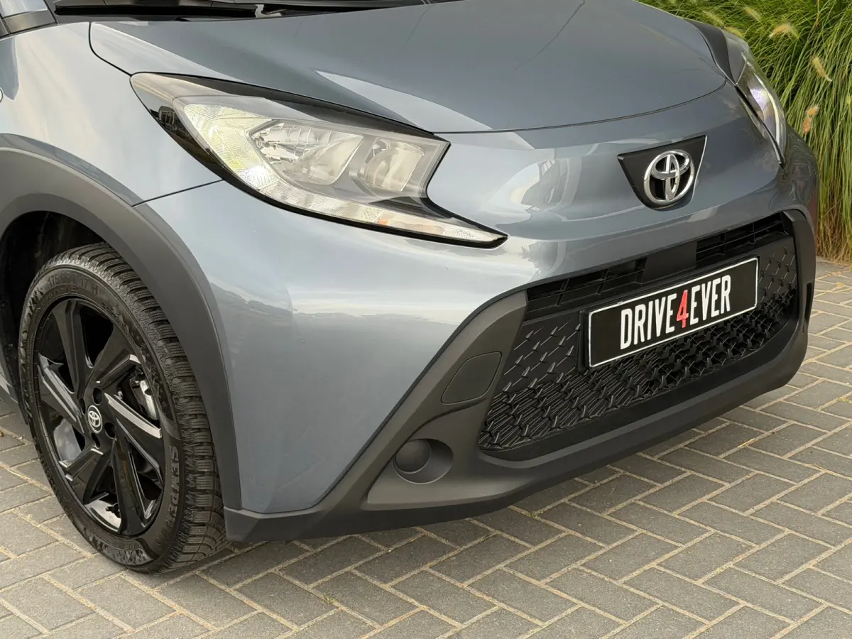 1.0 VVT-i | Automaat | Camera | LED | NAVI