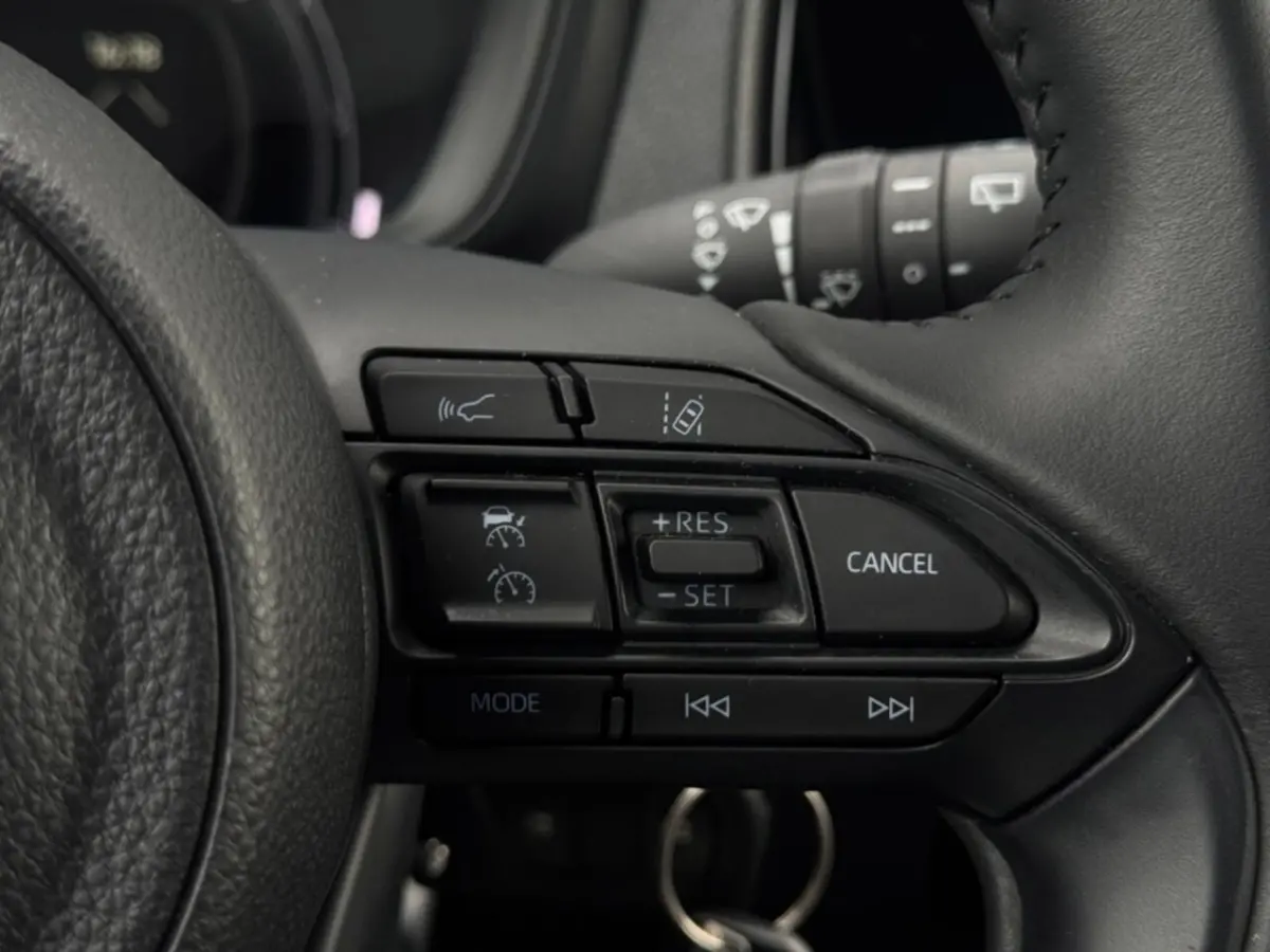 1.0 VVT-i | Automaat | Camera | LED | NAVI
