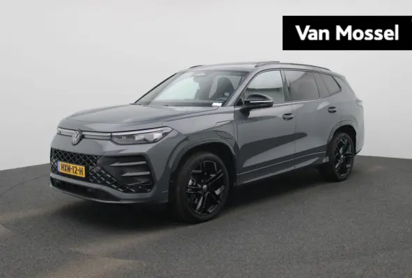 1.5 eHybrid R-Line Edition 204 PK| Origineel Nederlands | 1e Eigenaar | Panoramadak | Navigatie | Stoelverwarming | Stuurwielverwarming | Achteruitrijcamera | Achterklep Elektrisch