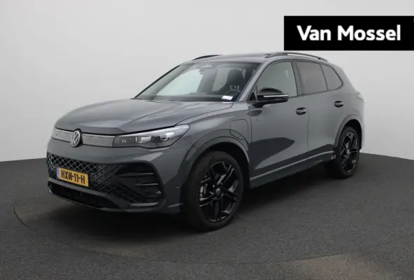 1.5 eHybrid R-Line Edition 204 PK| Origineel Nederlands | 1e Eigenaar | Panoramadak | Navigatie | Stoelverwarming | Stuurwielverwarming |
