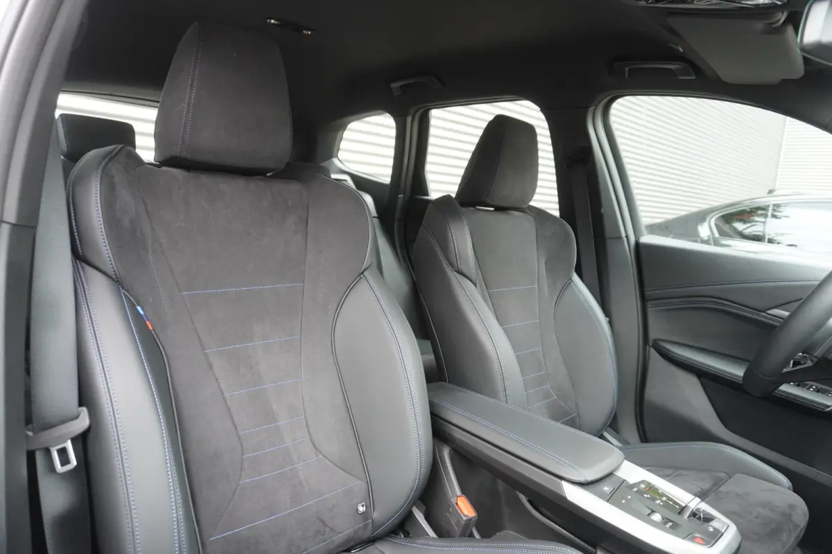 xDrive25e | M Sportpakket | Premium Pack | Driving Assistant Plus | Elektrisch verwarmde voorstoelen | Achteruitrijcamera | Comfort Access