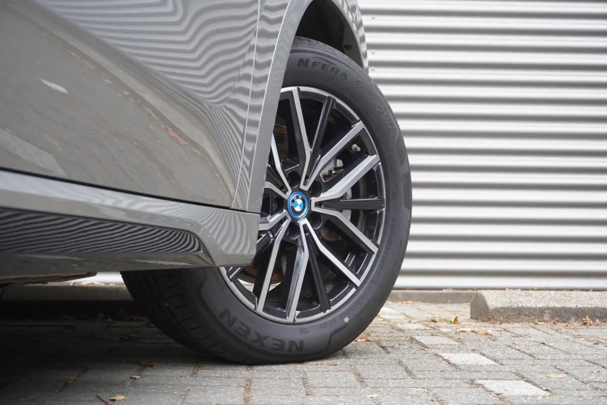 xDrive25e | M Sportpakket | Premium Pack | Driving Assistant Plus | Elektrisch verwarmde voorstoelen | Achteruitrijcamera | Comfort Access