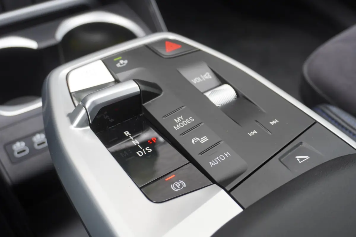xDrive25e | M Sportpakket | Premium Pack | Driving Assistant Plus | Elektrisch verwarmde voorstoelen | Achteruitrijcamera | Comfort Access