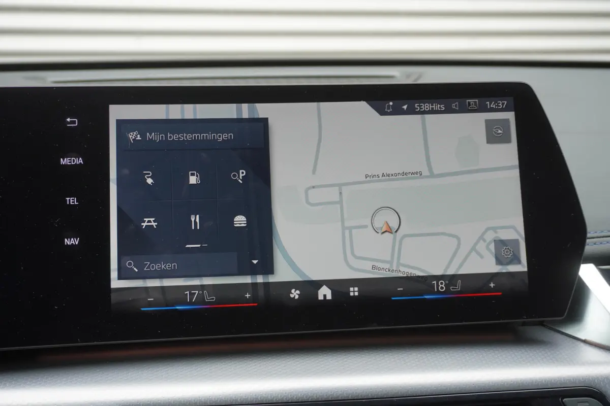 xDrive25e | M Sportpakket | Premium Pack | Driving Assistant Plus | Elektrisch verwarmde voorstoelen | Achteruitrijcamera | Comfort Access
