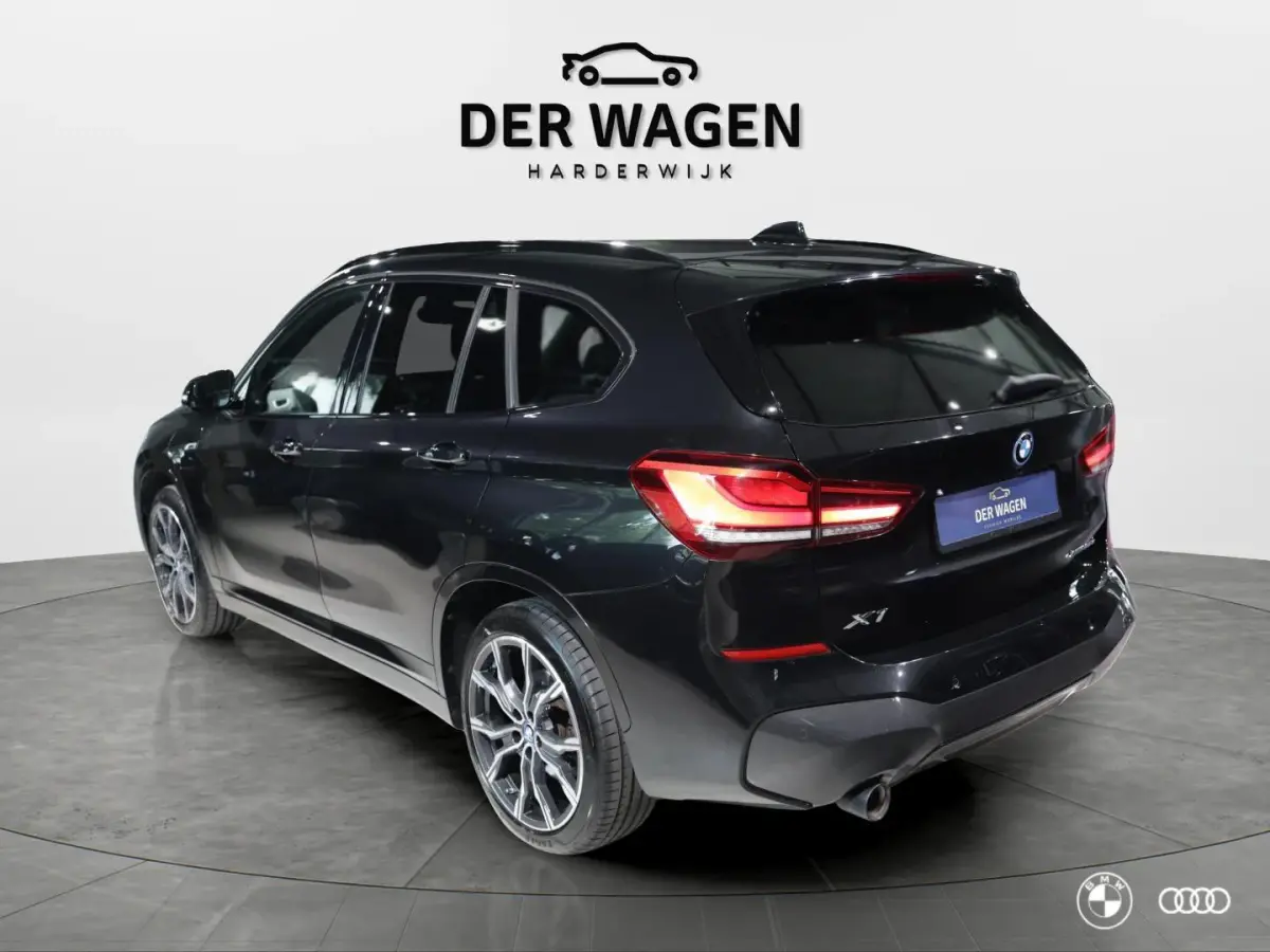 xDr25e M SPORT / HEADUP / HIFI / TREKHAAK / CAMERA / 19"