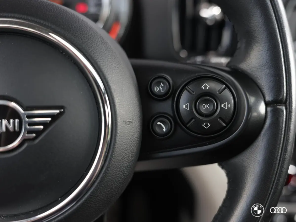 COOPER SE ALL4 / PANODAK / STOELVW / AMBIENTE / CARPLAY / 18"
