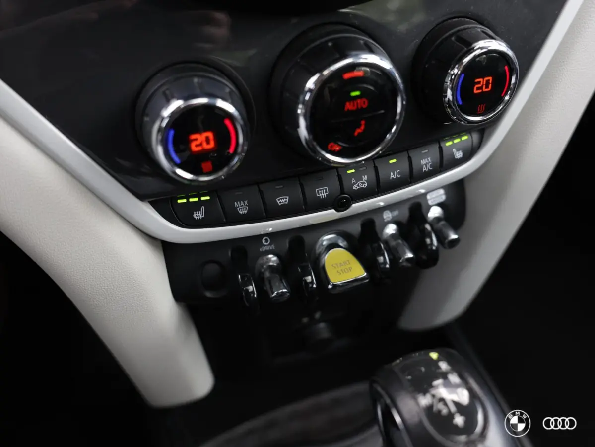 COOPER SE ALL4 / PANODAK / STOELVW / AMBIENTE / CARPLAY / 18"