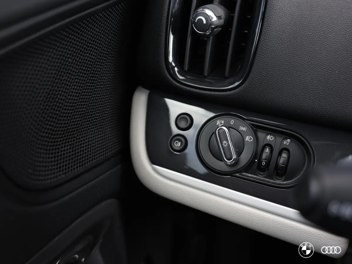 COOPER SE ALL4 / PANODAK / STOELVW / AMBIENTE / CARPLAY / 18"