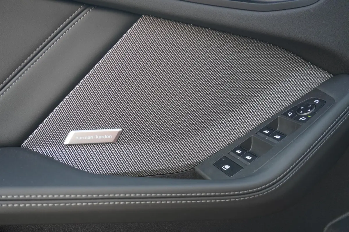 220 High Executive | M Sportpakket Pro | Innovation Pack | Harman Kardon