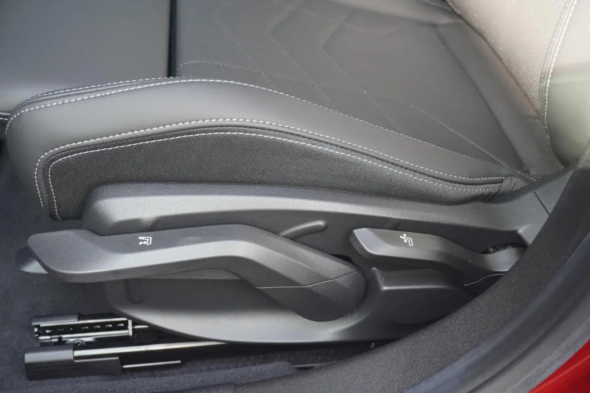 220 High Executive | M Sportpakket Pro | Innovation Pack | Harman Kardon
