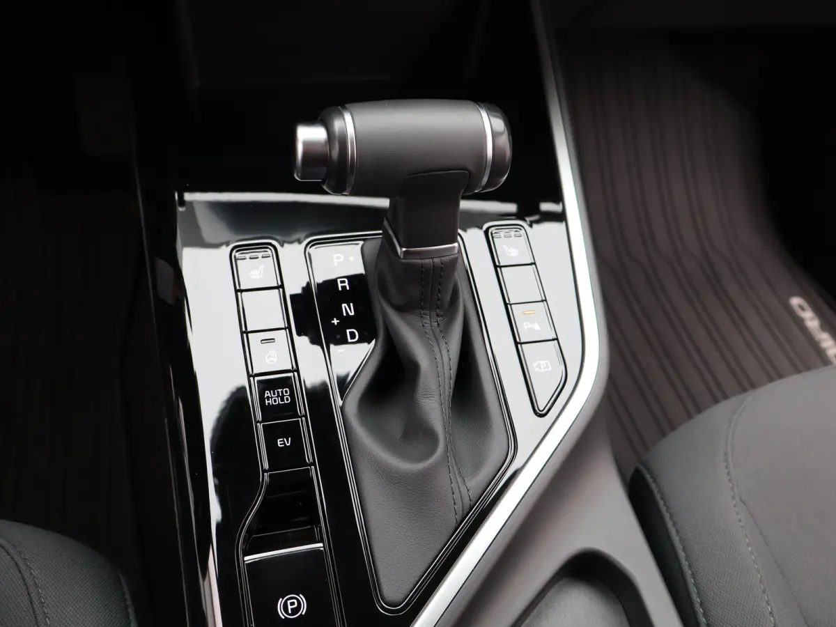 1.6 GDi PHEV DynamicLine | Stoelverwarming voor | Adaptieve Cruise Control | | Achteruitrijcamera | Airco (automatisch) | Apple Carplay/Android Auto|telefoonintegratie premium