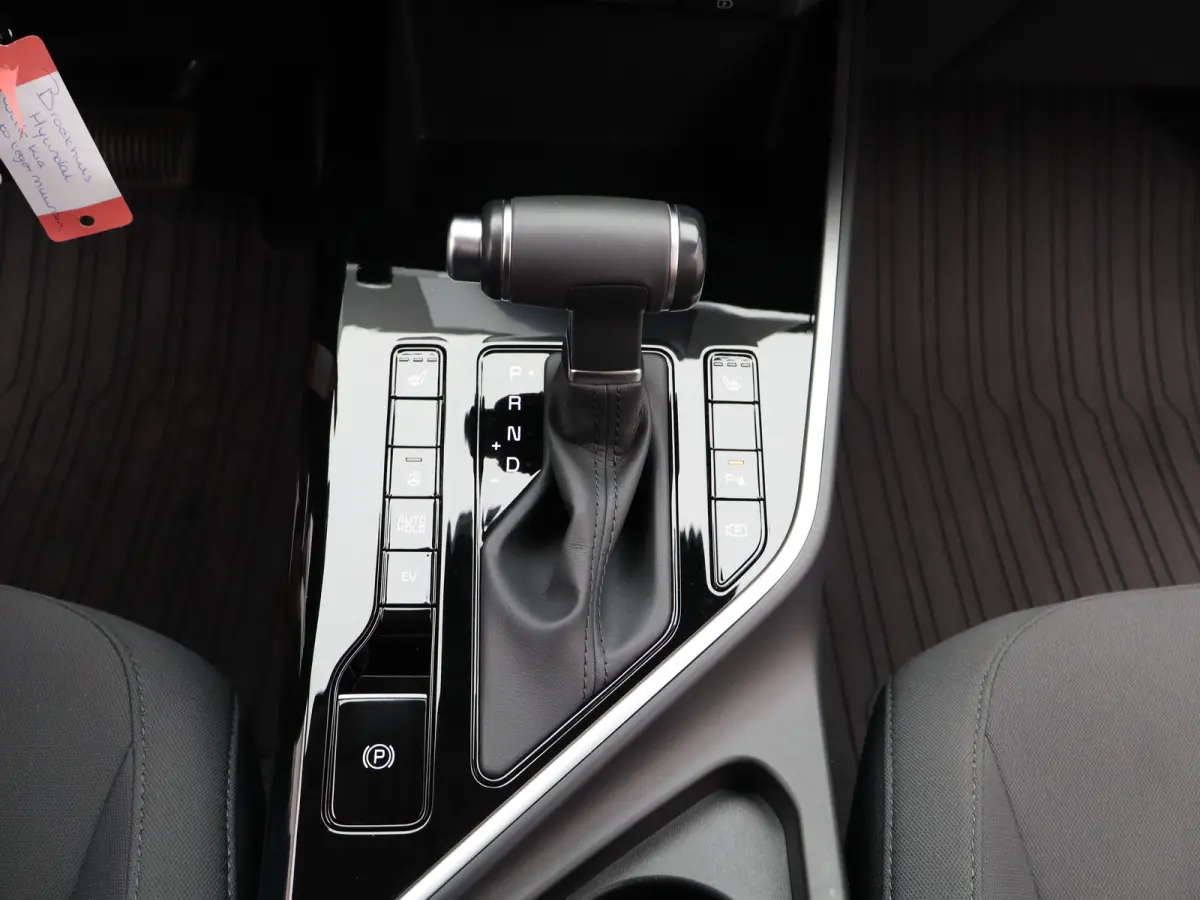1.6 GDi PHEV DynamicLine | Stoelverwarming voor | Adaptieve Cruise Control | | Achteruitrijcamera | Airco (automatisch) | Apple Carplay/Android Auto|telefoonintegratie premium