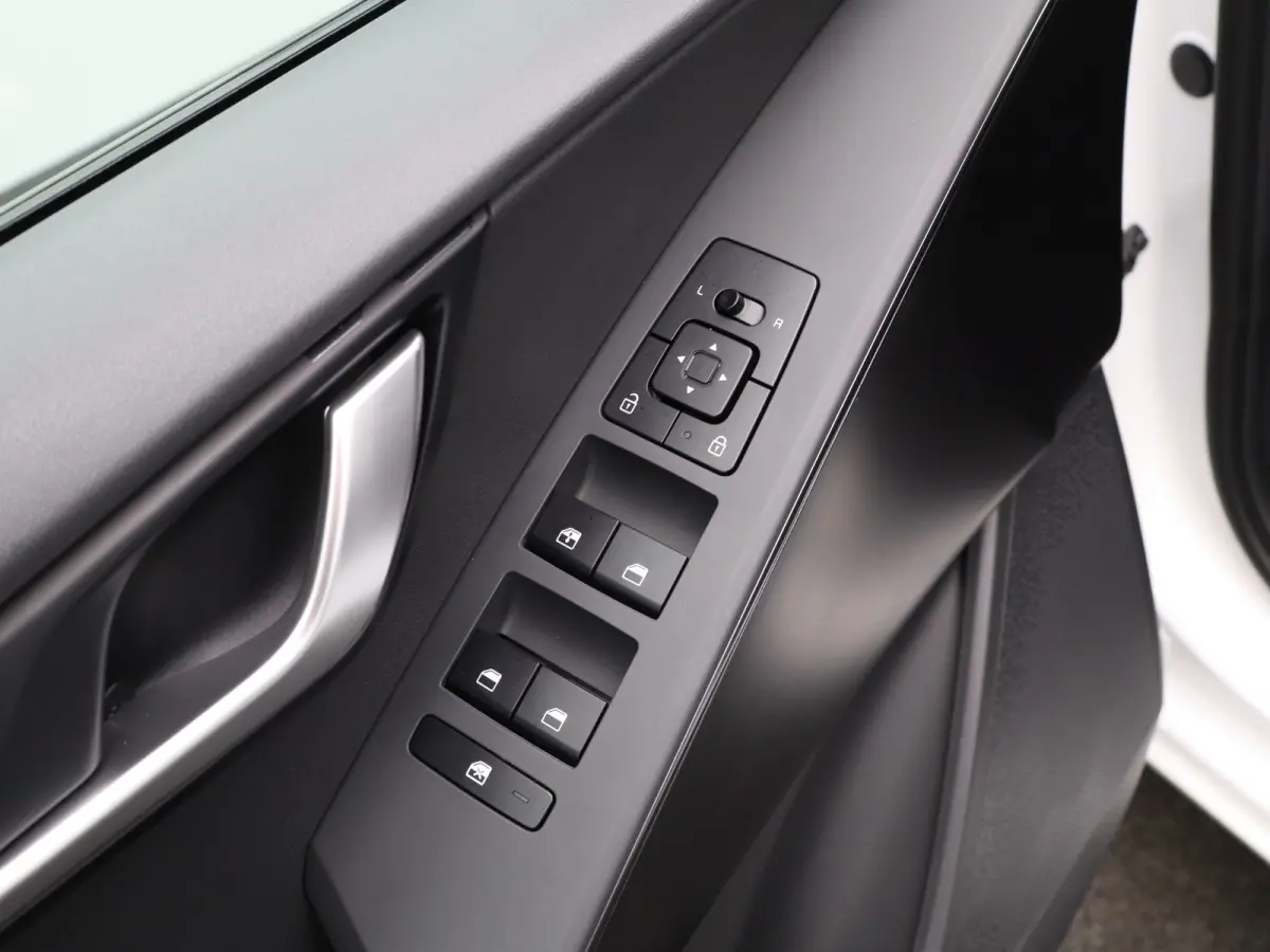 1.6 GDi PHEV DynamicLine | Stoelverwarming voor | Adaptieve Cruise Control | | Achteruitrijcamera | Airco (automatisch) | Apple Carplay/Android Auto|telefoonintegratie premium