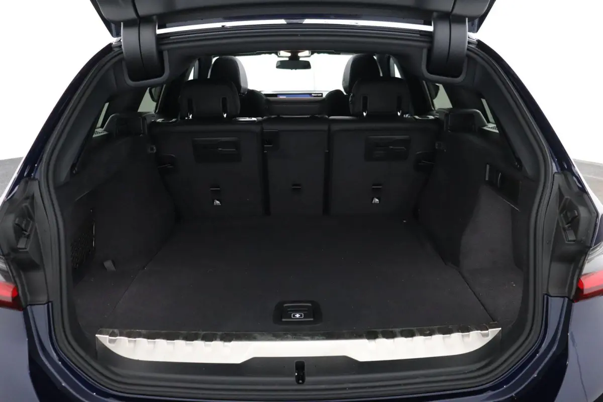 330e | SOH 100% | M Sportpakket Pro | Driving Assistant Professional | Innovation Pack | Panoramadak | Comfort Pack