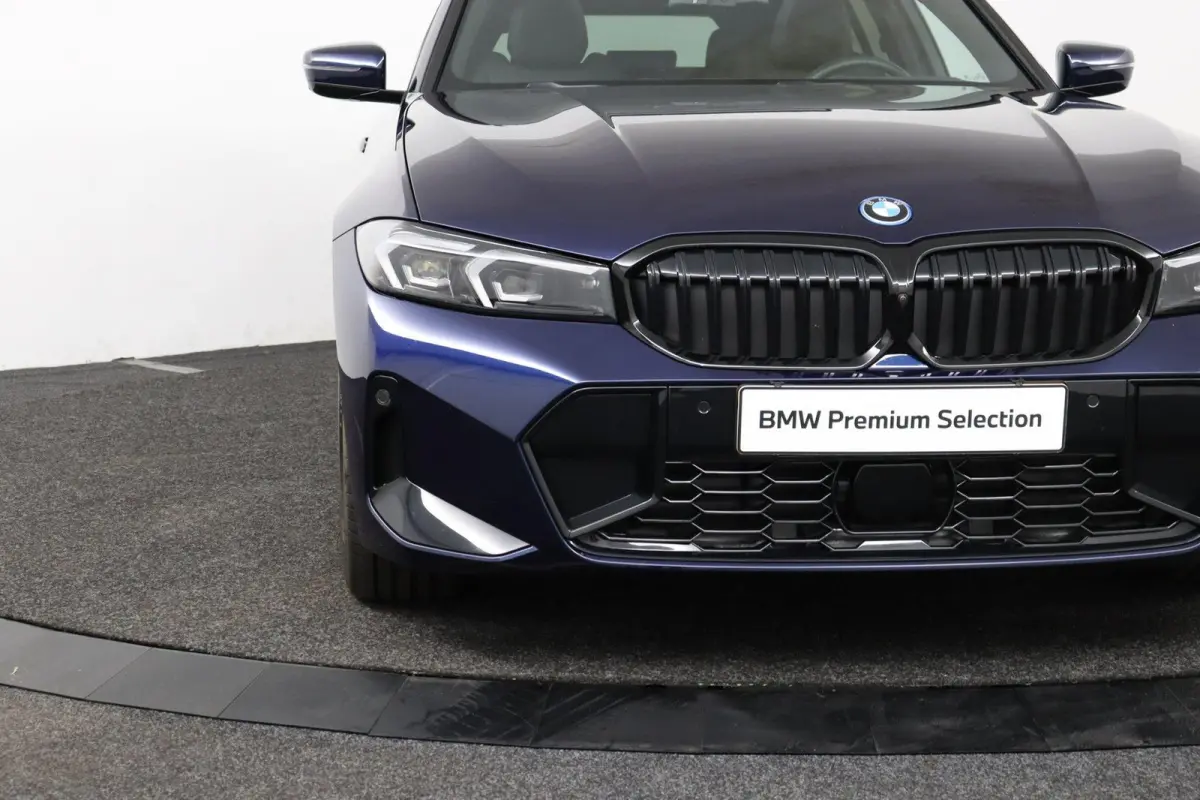 330e | SOH 100% | M Sportpakket Pro | Driving Assistant Professional | Innovation Pack | Panoramadak | Comfort Pack
