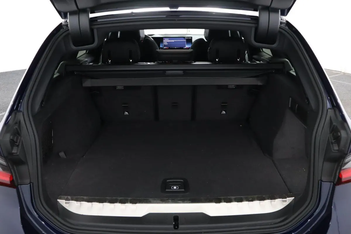 330e | SOH 100% | M Sportpakket Pro | Driving Assistant Professional | Innovation Pack | Panoramadak | Comfort Pack