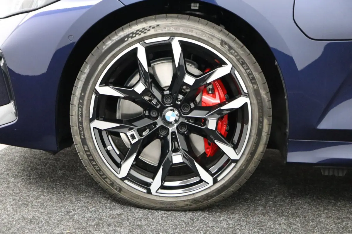 330e | SOH 100% | M Sportpakket Pro | Driving Assistant Professional | Innovation Pack | Panoramadak | Comfort Pack