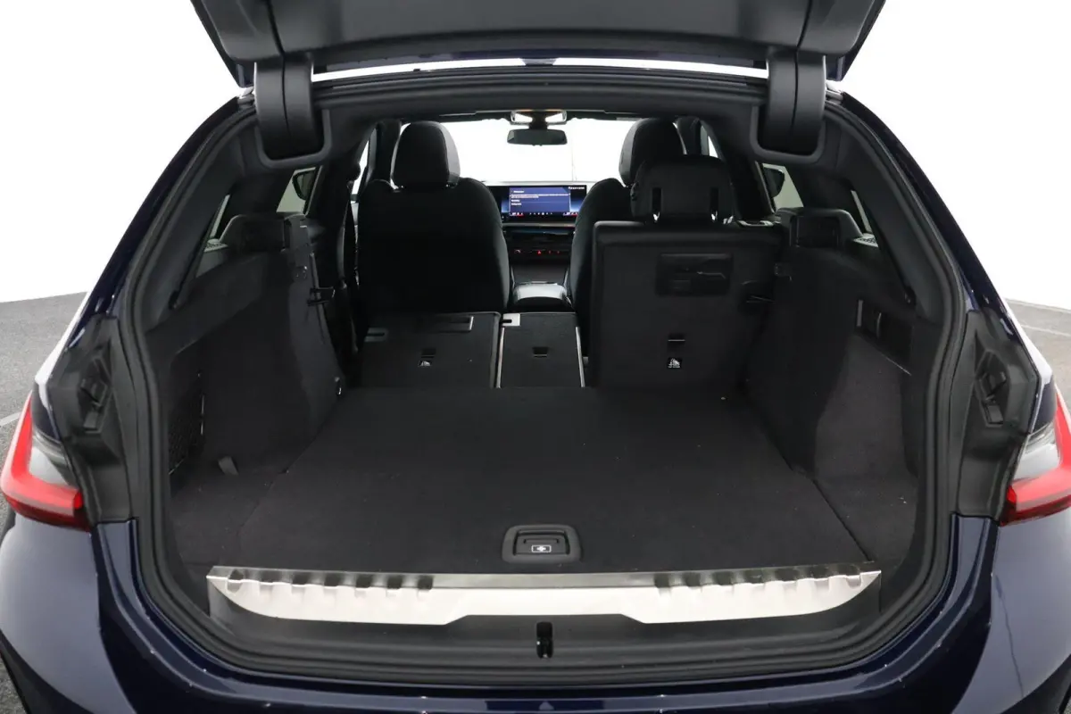 330e | SOH 100% | M Sportpakket Pro | Driving Assistant Professional | Innovation Pack | Panoramadak | Comfort Pack