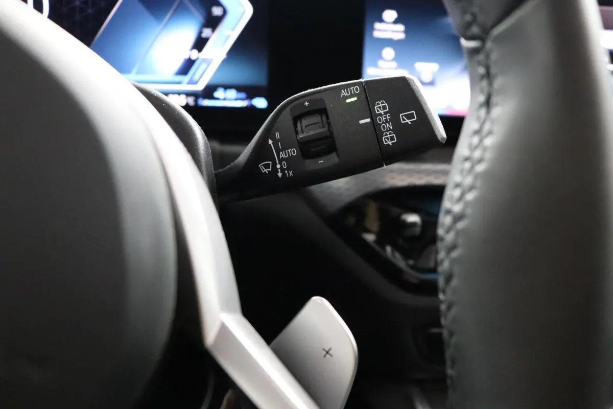 330e | SOH 100% | M Sportpakket Pro | Driving Assistant Professional | Innovation Pack | Panoramadak | Comfort Pack