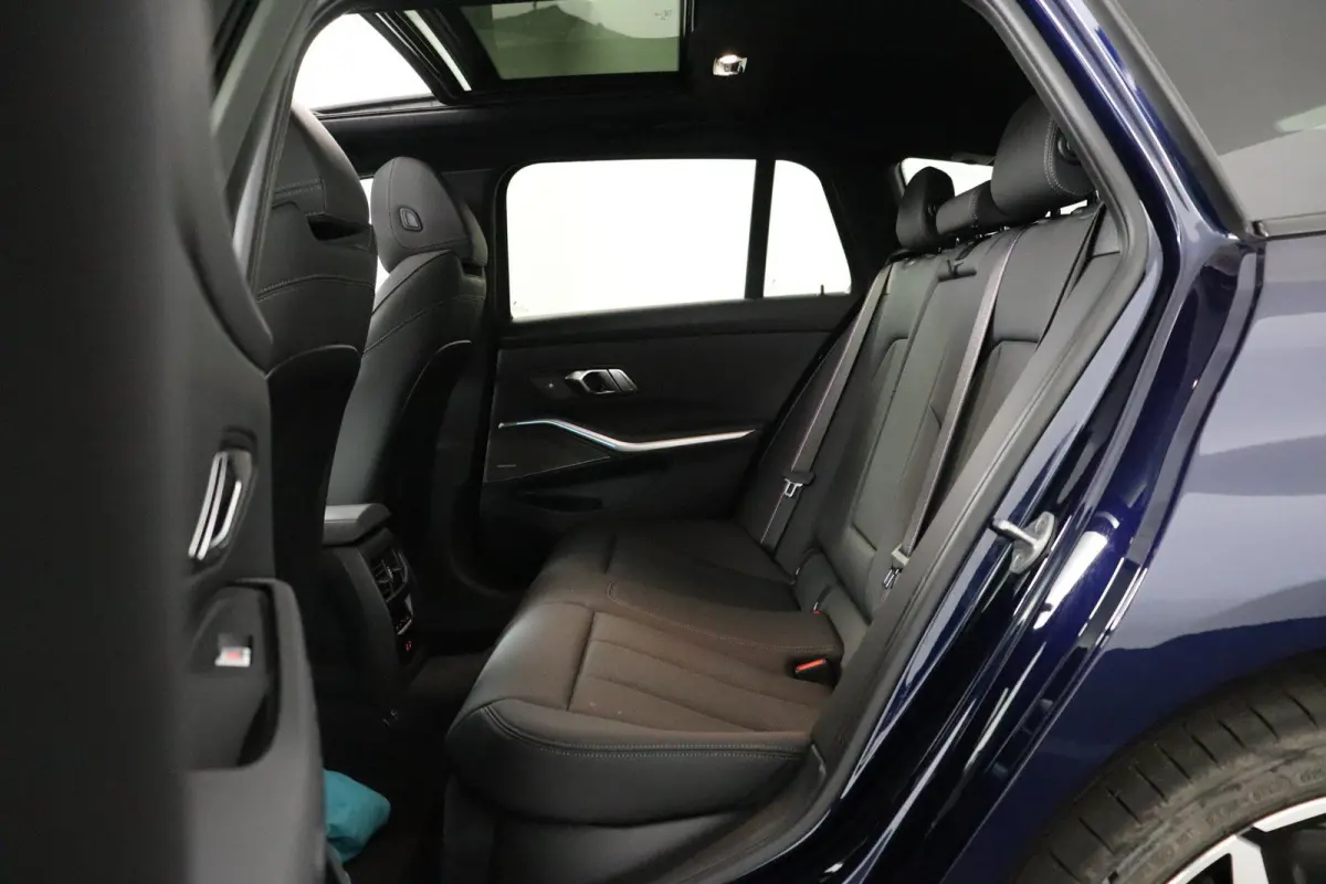 330e | SOH 100% | M Sportpakket Pro | Driving Assistant Professional | Innovation Pack | Panoramadak | Comfort Pack
