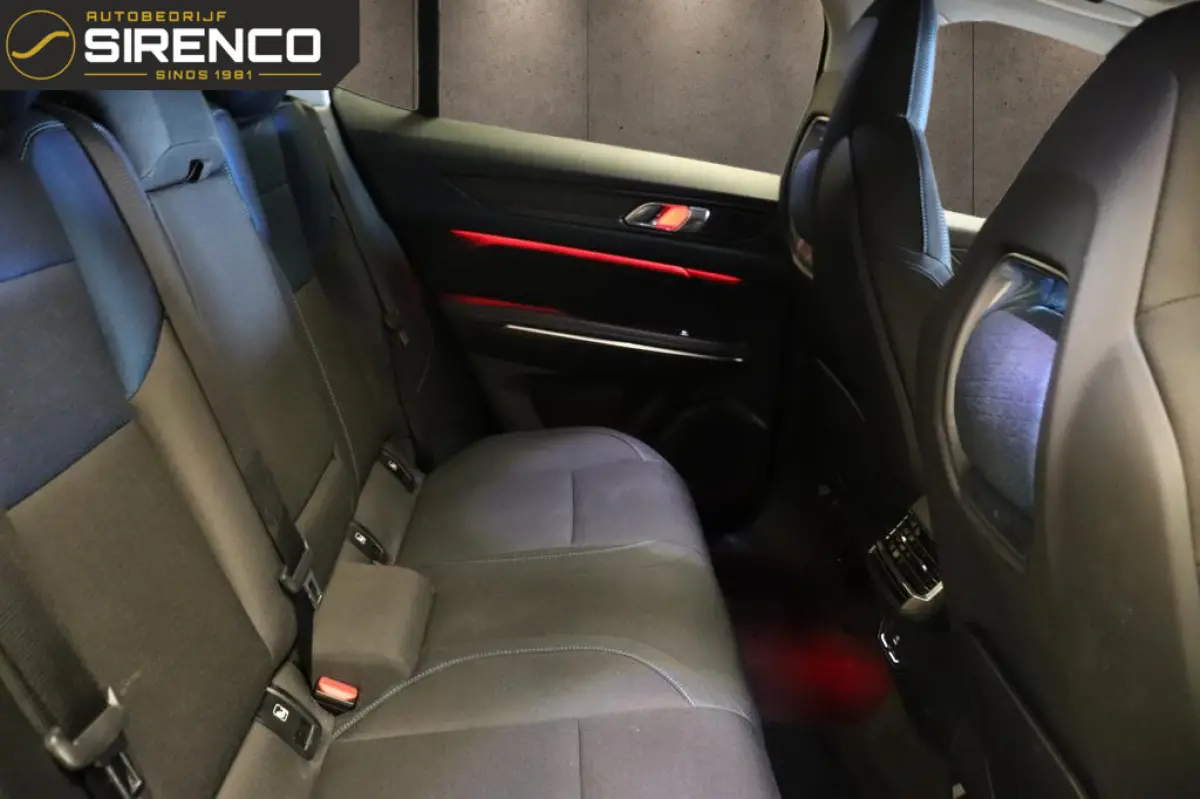 1.5| 360 camera met 3d view | panodak | stoelverwarming |Android auto & Apple carplay |dab | adaptive cruise control | sfeerverlichting |