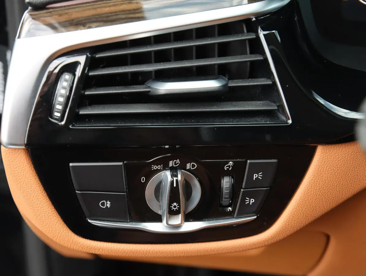 530e Luxury Line | SOH 91% | LASER LED | H&K audio