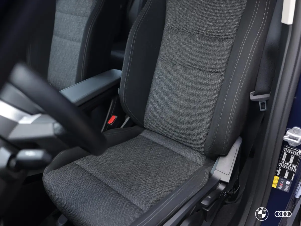 xDrive25e BUSINESS / CAMERA / TREKHAAK / CARPLAY / AMBIENTE / 18"